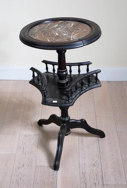 *Tripod pedestal table in stained wood, marble...