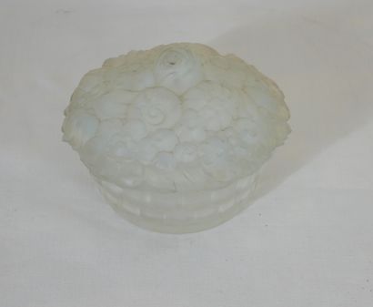ETLING

Covered candy jar in transparent...