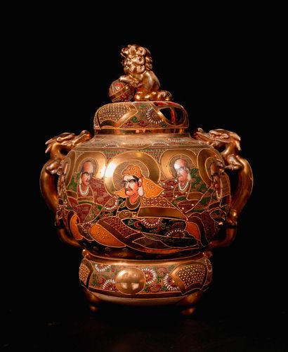 *Lot of modern Satsuma earthenware:

- Pair...