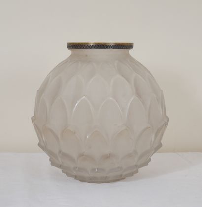 Pierre d'AVESN (1901-1990)

Artichoke vase...