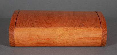 DOM PERIGNON

Cigar box in natural wood of...