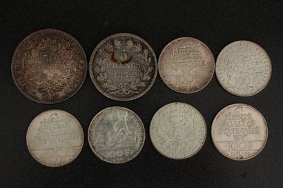 Lot de pièces en argent :

- 1 p de 50 FF...