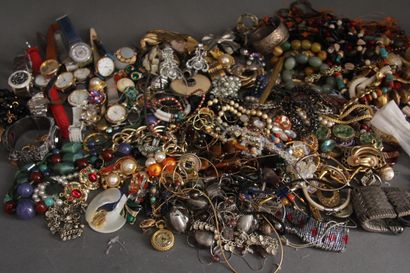 Lot de bijoux fantaisies