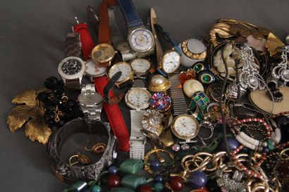 Lot de bijoux fantaisies