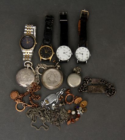 *Lot de bijoux fantaisies dont un bracelet-gourmette...
