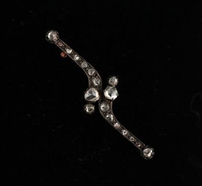 Broche en or jaune et gris 18k sertie d'éclats...
