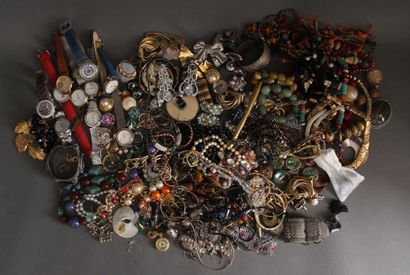 Lot de bijoux fantaisies