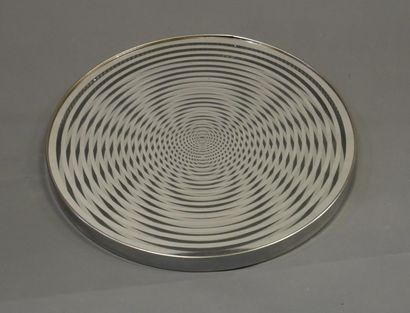 Miroir rond en métal orné de cercles concentriques...