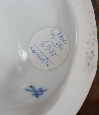 *MEISSEN
Couple de coqs et poules en porcelaine...