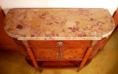 *Buffet demi-lune en bois de placage marqueté...