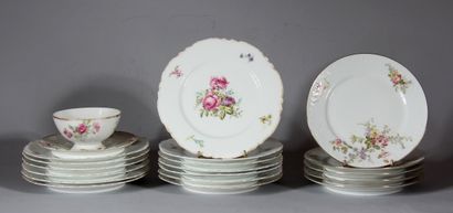 HAVILAND

- 13 assiettes à dessert en porcelaine...