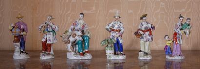 *MEISSEN
Six statuettes en porcelaine polychrome
H...