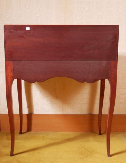 *Bureau de pente en bois naturel à deux tiroirs...