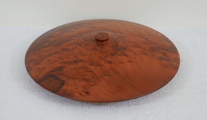 Coupe couverte à panse applatie en bois tourné
H...