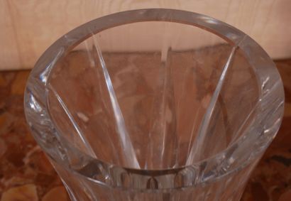 *SAINT LOUIS
Vase en cristal taillé
H : 20...