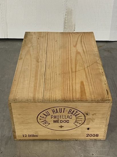 12 bottles Château HAUT BATAILLET, Pauillac...