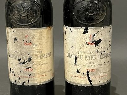 2 bouteilles Château PAPE CLEMENT, Graves...