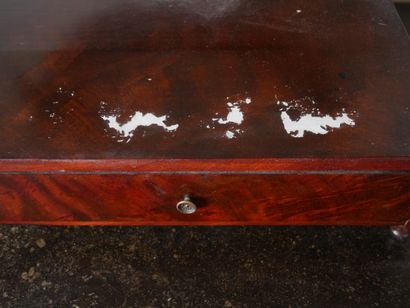 Psyché de table en placage d'acajou à un...