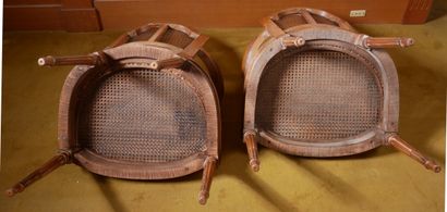 *Paire de fauteuils cabriolets cannés en...