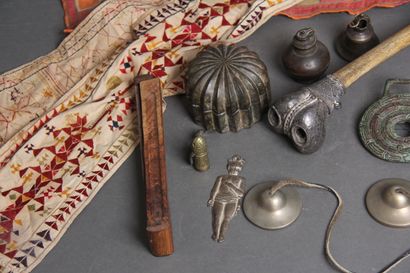 *Lot de bibelots Souvenirs de voyage, Tibet...