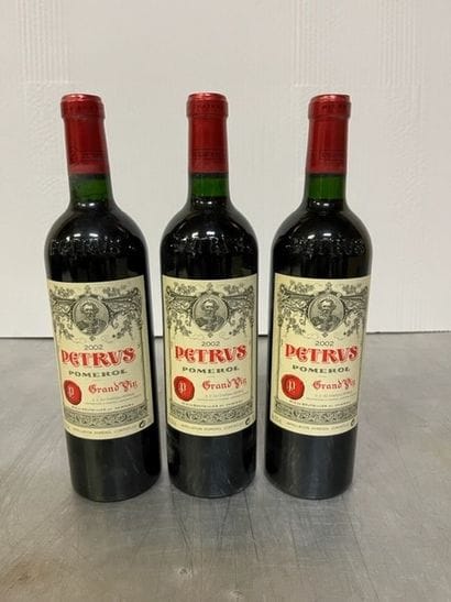 3 bouteilles PETRUS, Pomerol 2002
