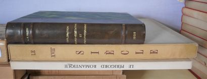 Lot de livres brochés sous emboitage