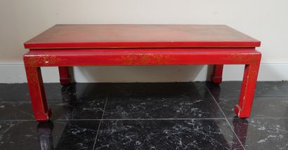 Table basse rectangulaire à pieds droits...