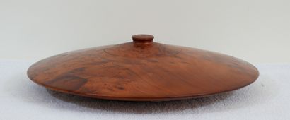 Coupe couverte à panse applatie en bois tourné
H...