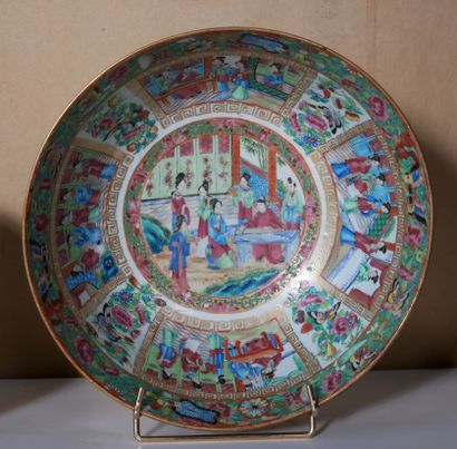 *Lot comprenant une coupe en porcelaine de...