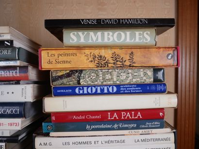 *Livres d'art dont un volume dédicacé par...