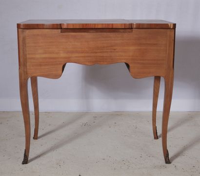 Coiffeuse en bois de placage, style Transition

H...