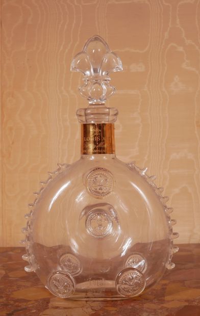 *BACCARAT - Remy MARTIN
Bouteille de cognac...