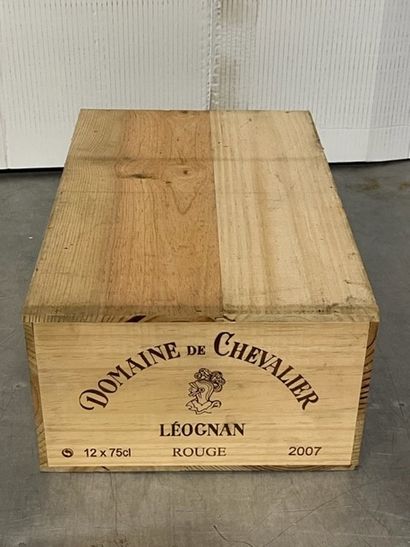 12 bottles DOMAINE DE CHEVALIER, Pessac Léognan...