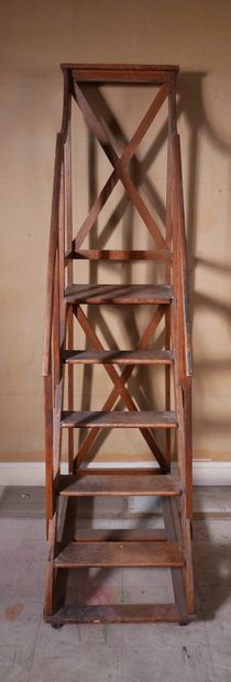 *Escalier de bibliothèque en bois naturel
H...