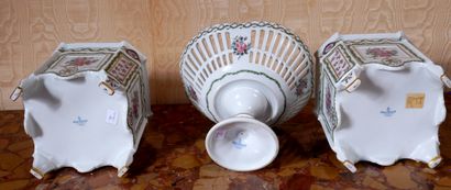*HAVILAND
Paire de cache-pots carrés quadripodes...