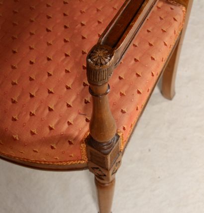 Chaise et fauteuil en bois laqué crème et...
