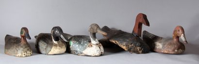 Cinq appelants en bois polychrome (accid...