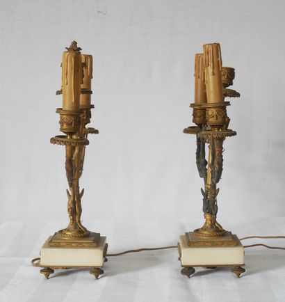 Paire de candélabres en bronze et marbre...
