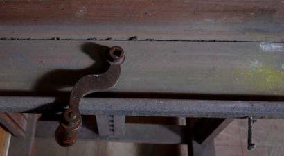 *Chevalet en bois naturel
H : 218 L : 63...