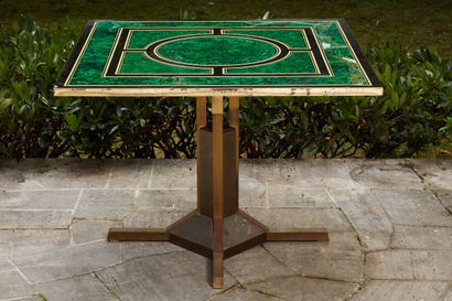 Deux tables carrés à piètement en métal patiné,...