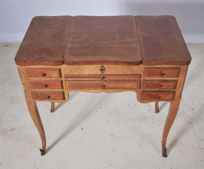 Coiffeuse en bois de placage, style Transition

H...