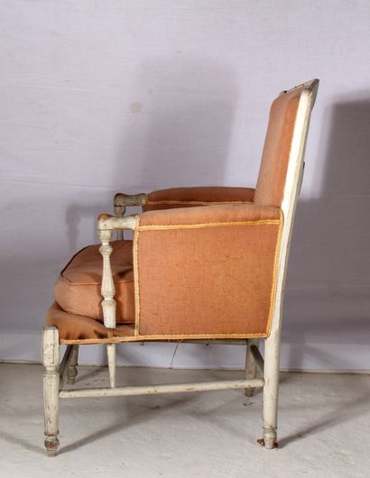 Bergère cabriolet en bois laqué gris, XIXème...