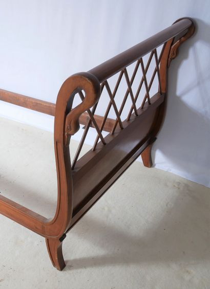 Mobilier de chambre à coucher en bois naturel...