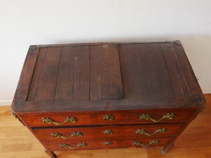 Commode en bois de placage marquetée de filets...