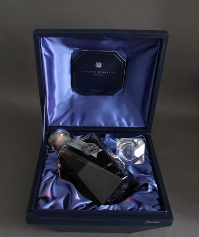 Une bouteille de cognac CLASSIQUE DE MARTELL...