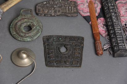 *Lot de bibelots Souvenirs de voyage, Tibet...