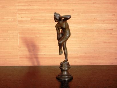 Ecole contemporaine
Femme nue
Sculpture en...