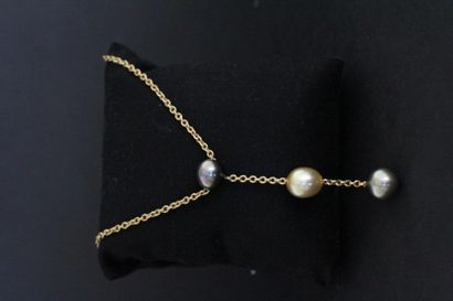Collier articulé en or jaune supportant en...