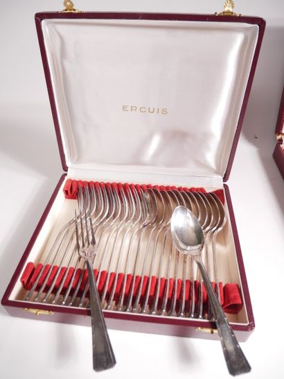 ERCUIS 


Ménagère en métal argenté, modèle...