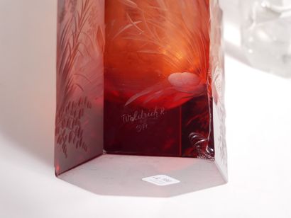 MOSER : 


Lot de deux vases :


-Un vase...